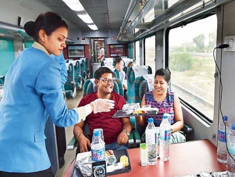 भारतीय रेलवे बड़े पैमाने पर डिजिटल इंडिया पहल को बढ़ावा दे रहा है